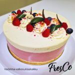 Vadelma valkosuklaakakku.